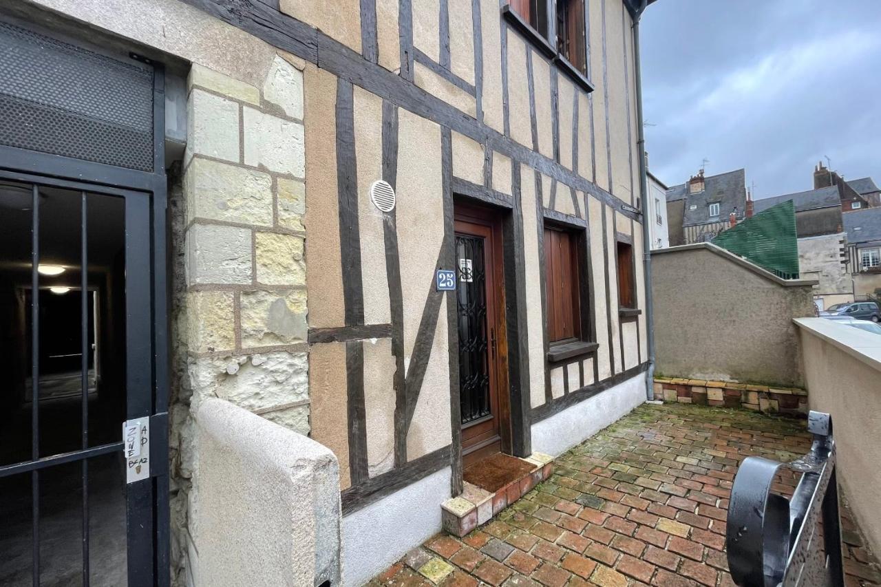 Apartament Le Chambord Beautiful Half-Timbered House With Terrace Tours Zewnętrze zdjęcie